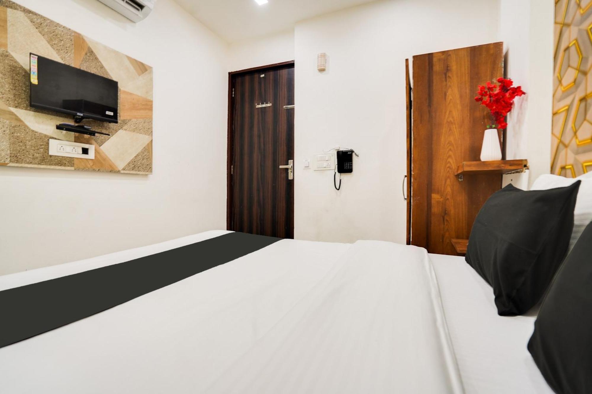 Super Oyo Hotel O Sky Wings Ajmer Bagian luar foto
