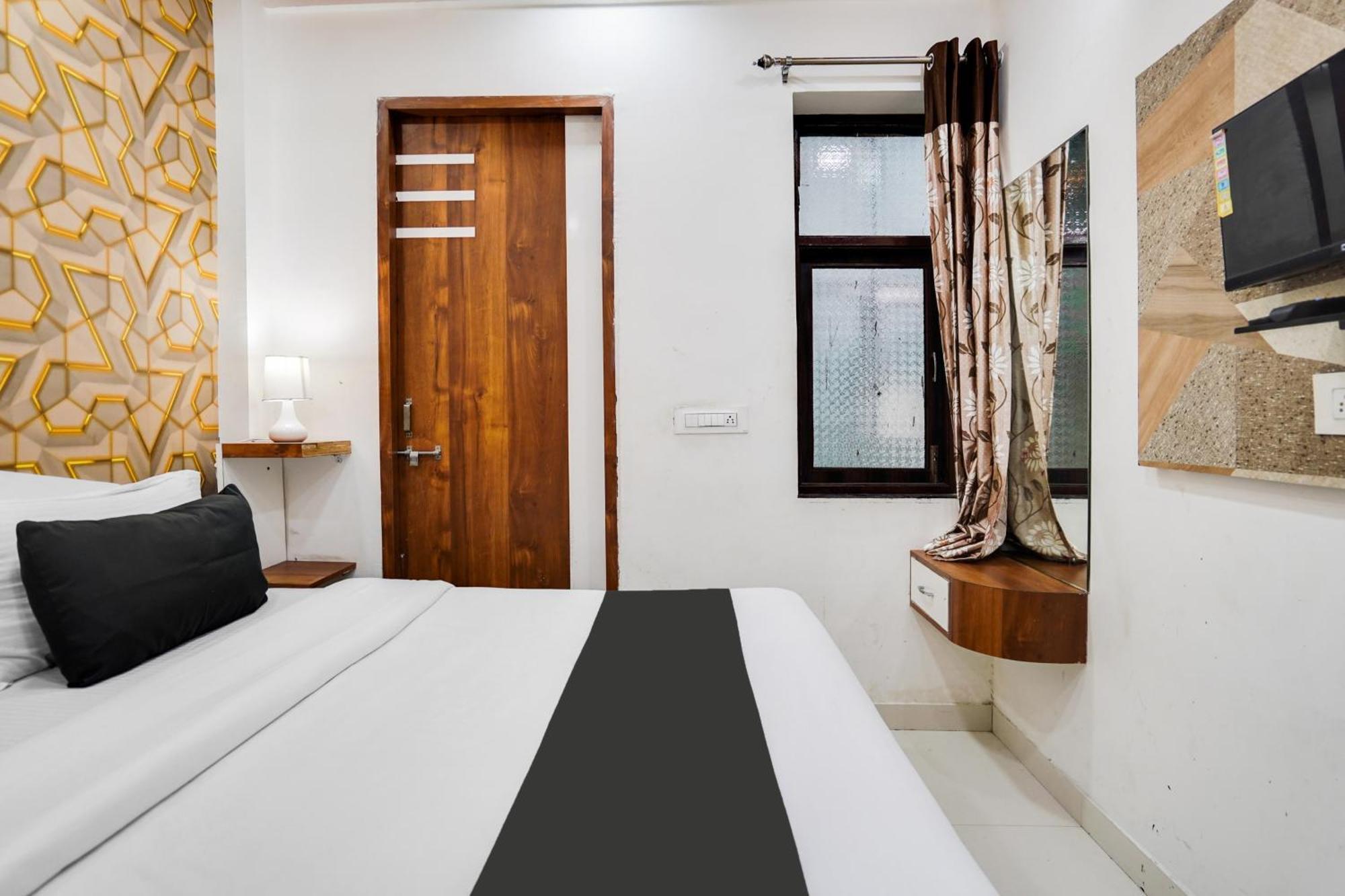 Super Oyo Hotel O Sky Wings Ajmer Bagian luar foto